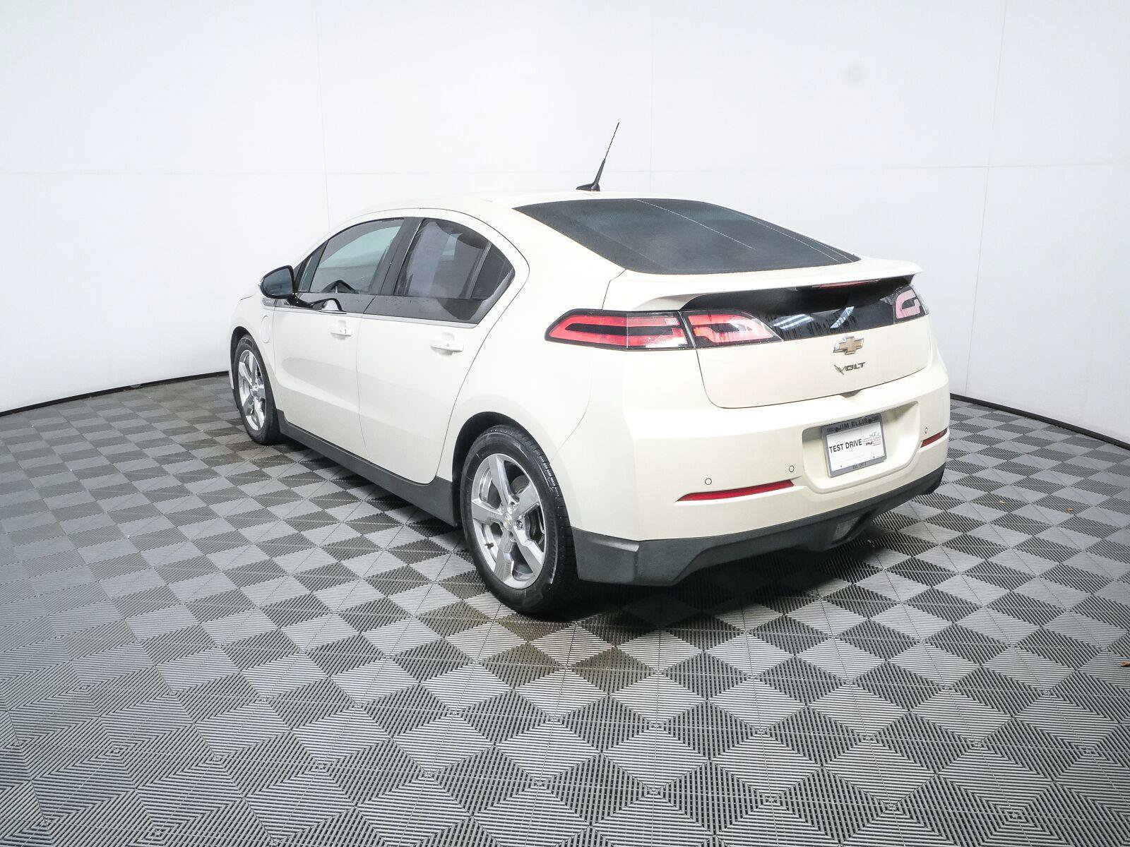 Used 2014 Chevrolet Volt Premium w/ Premium Trim Package FWD image 26
