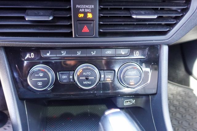 Used 2019 Volkswagen Jetta R-Line FWD image 17