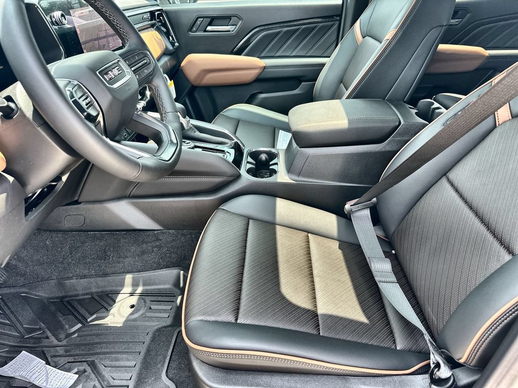 New 2026 GMC Canyon AT4 w/ Technology Plus Package AWD/4WD image 24