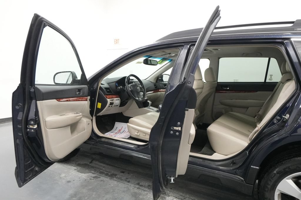 Used 2012 Subaru Outback 2.5i Limited w/ Moonroof Pkg AWD/4WD image 20
