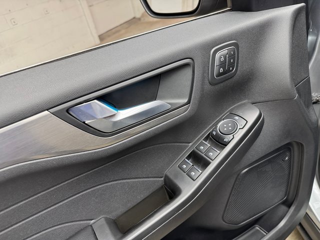 Certified 2022 Ford Escape Titanium w/ Class II Trailer Tow Package image 11