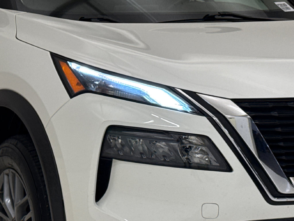 Used 2023 Nissan Rogue S AWD/4WD image 5