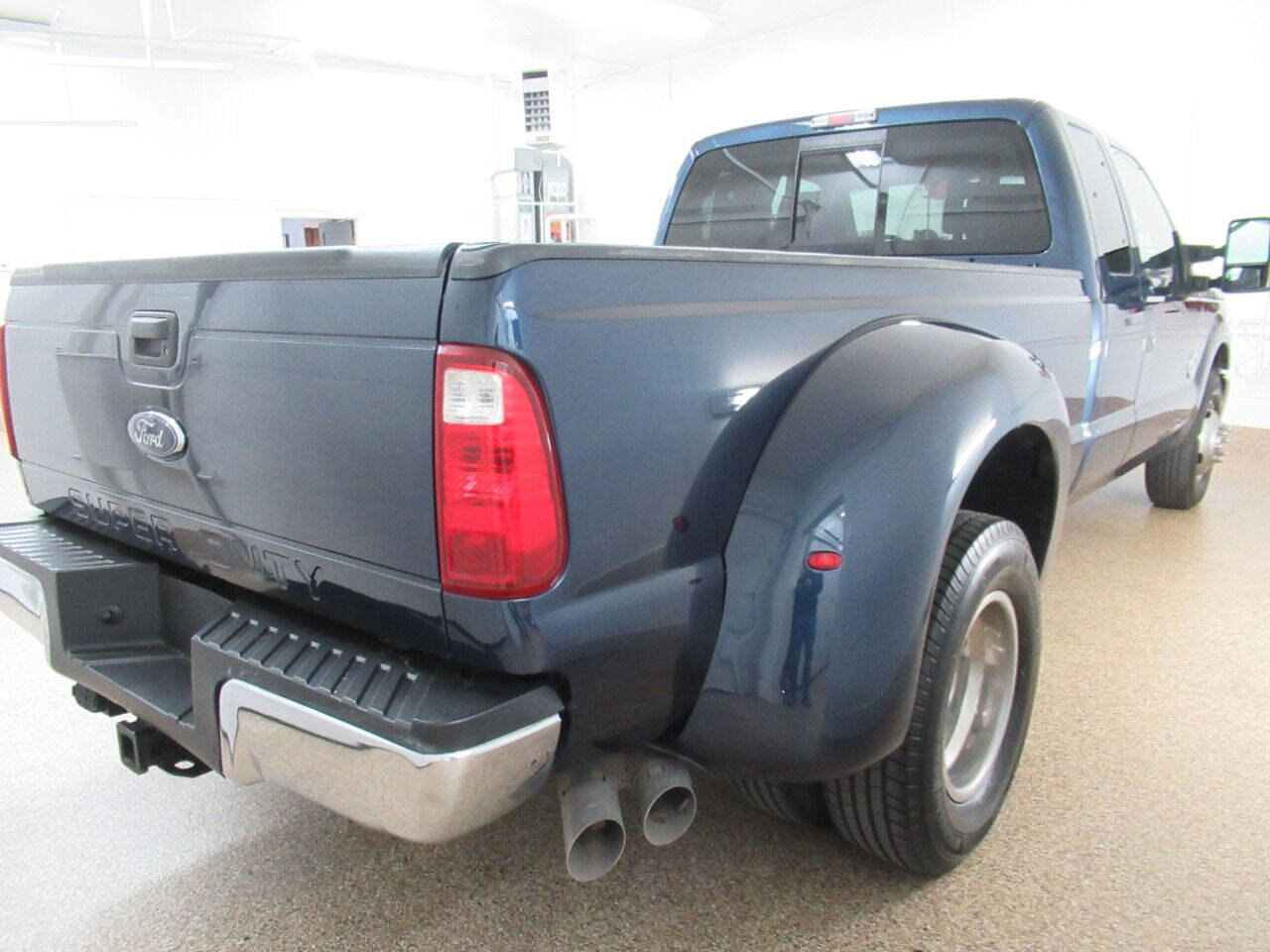 Used 2016 Ford F350 XLT w/ Advanced Security Group RWD image 4