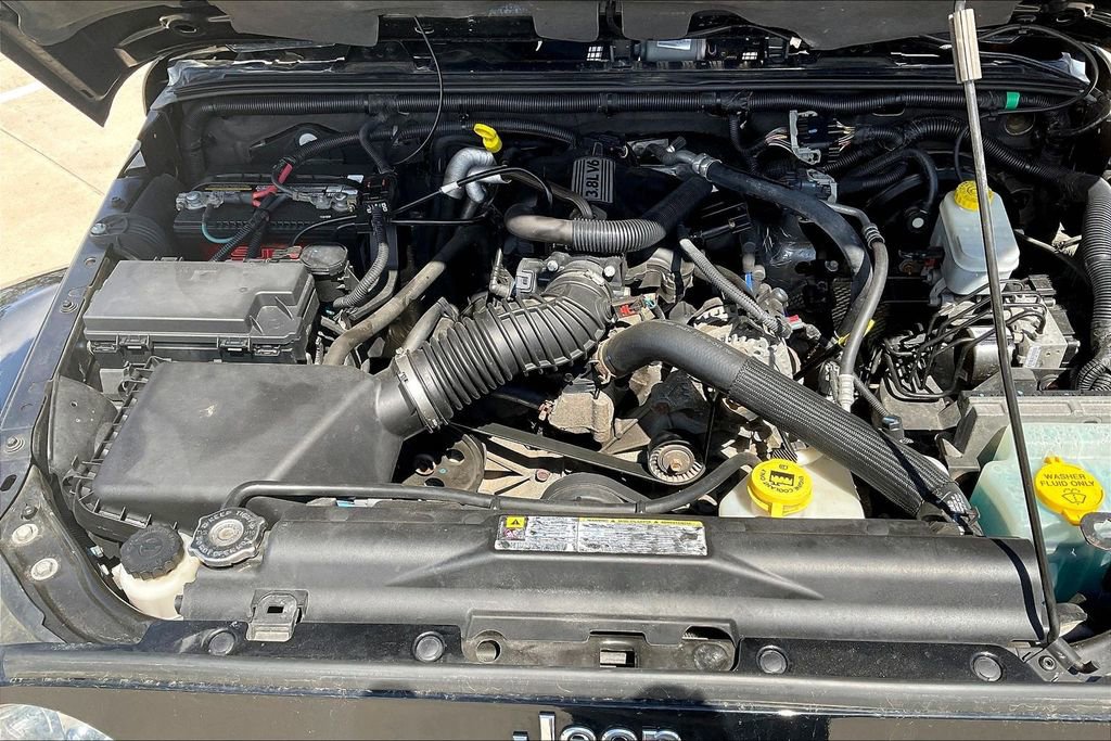 Used 2011 Jeep Wrangler Unlimited Sahara AWD/4WD image 26