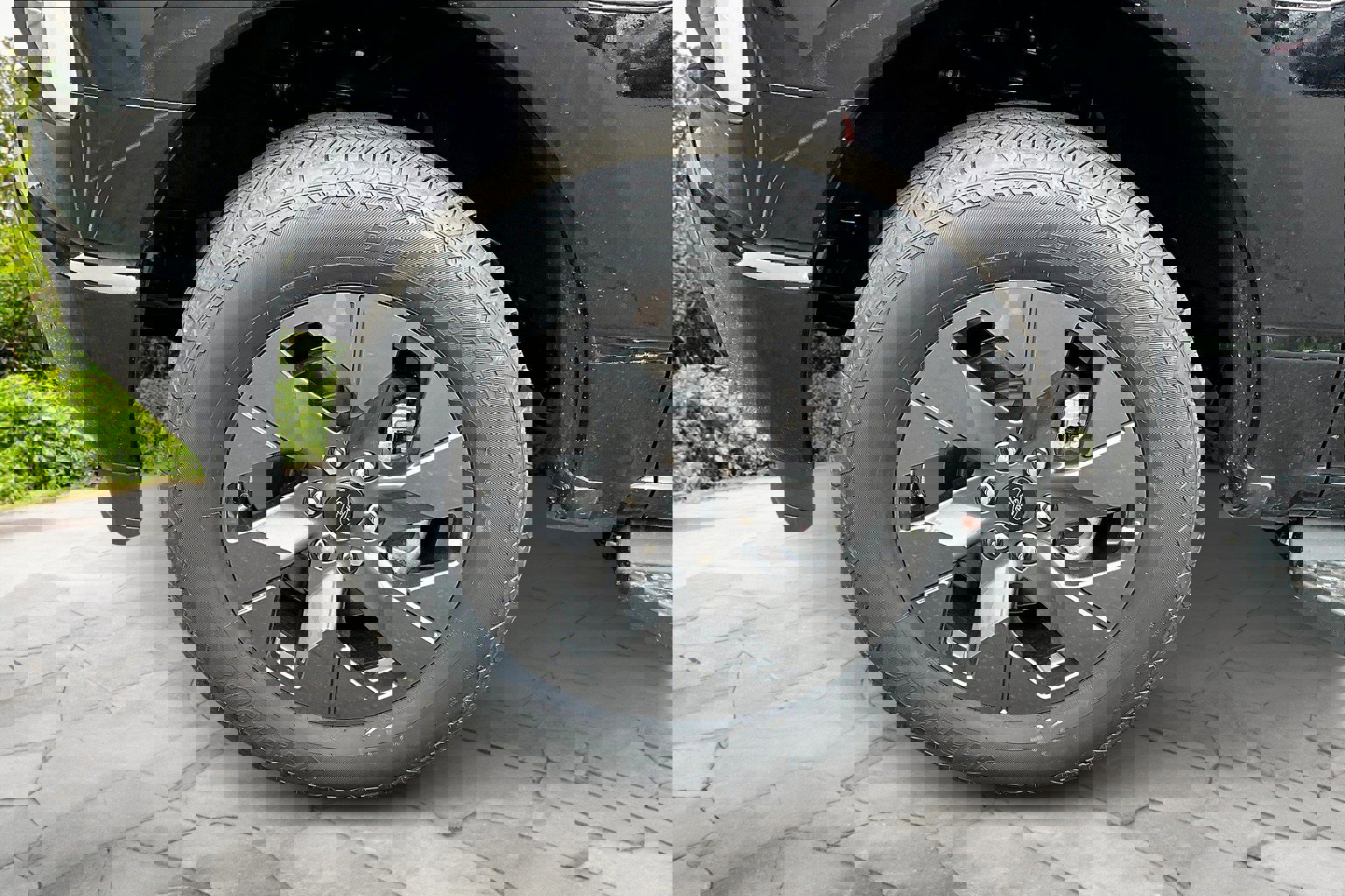 New 2025 Ford F150 Lightning Flash image 11