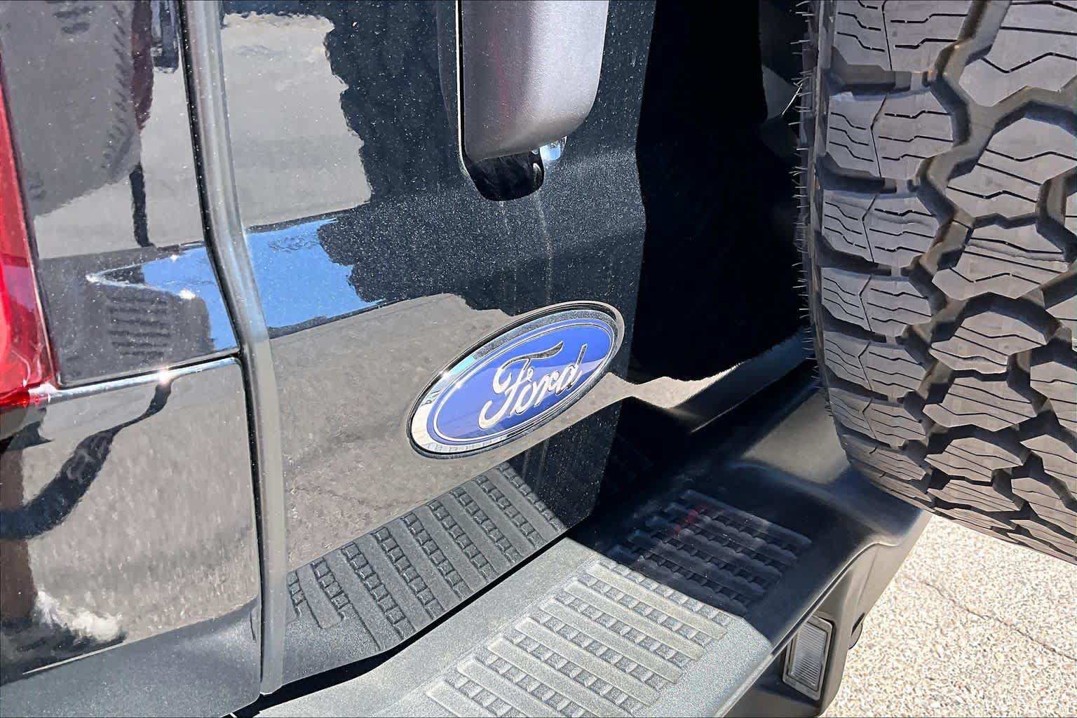 Used 2025 Ford Bronco Heritage Edition AWD/4WD image 30