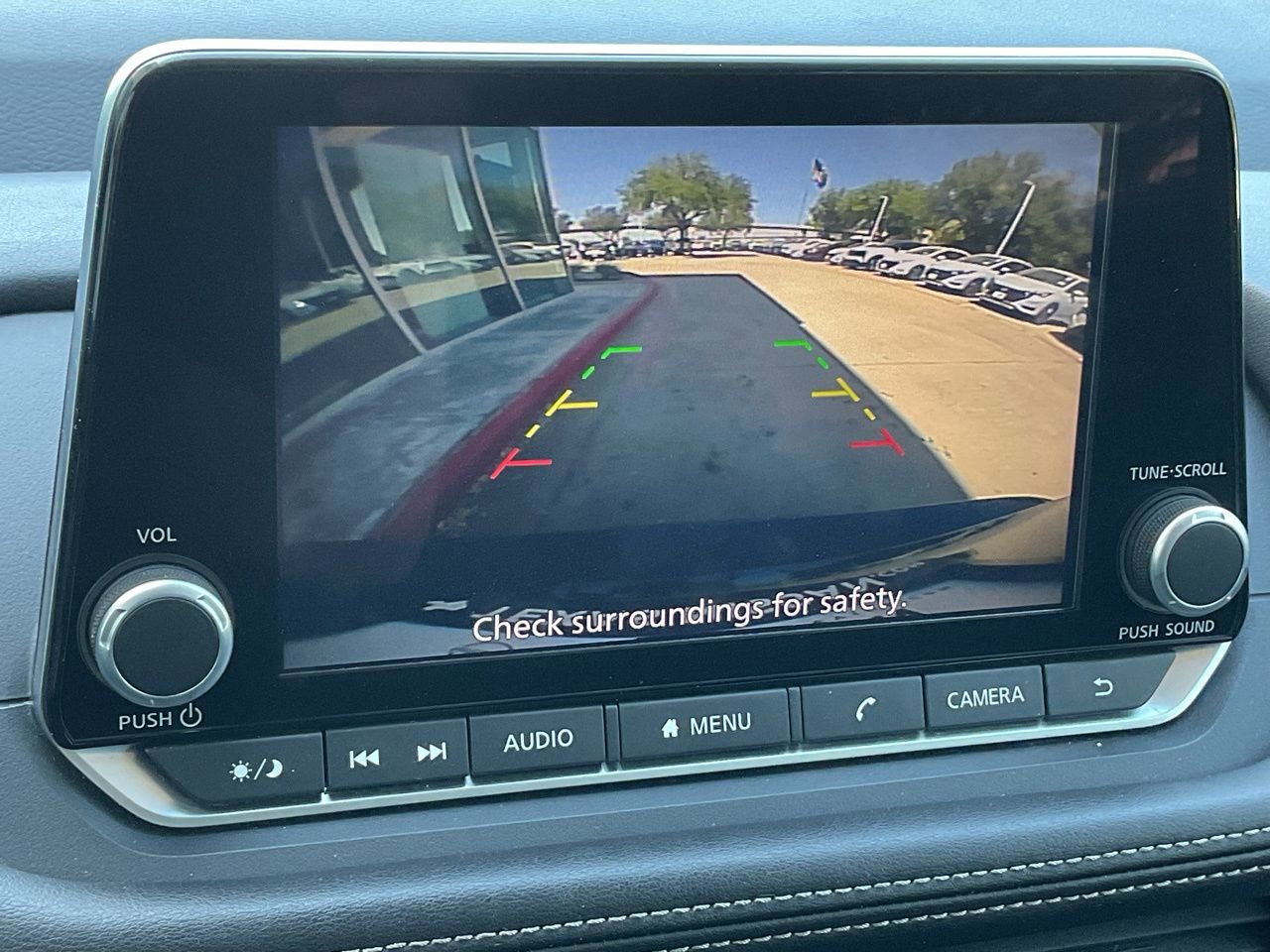 Used 2025 Nissan Rogue SV image 30