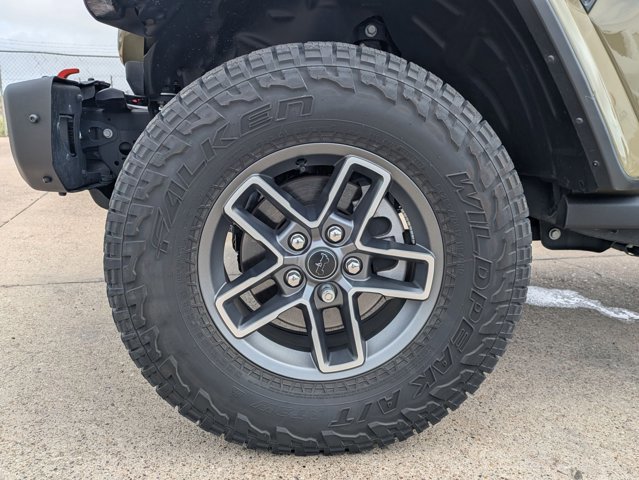 Used 2025 Jeep Gladiator Mojave image 19