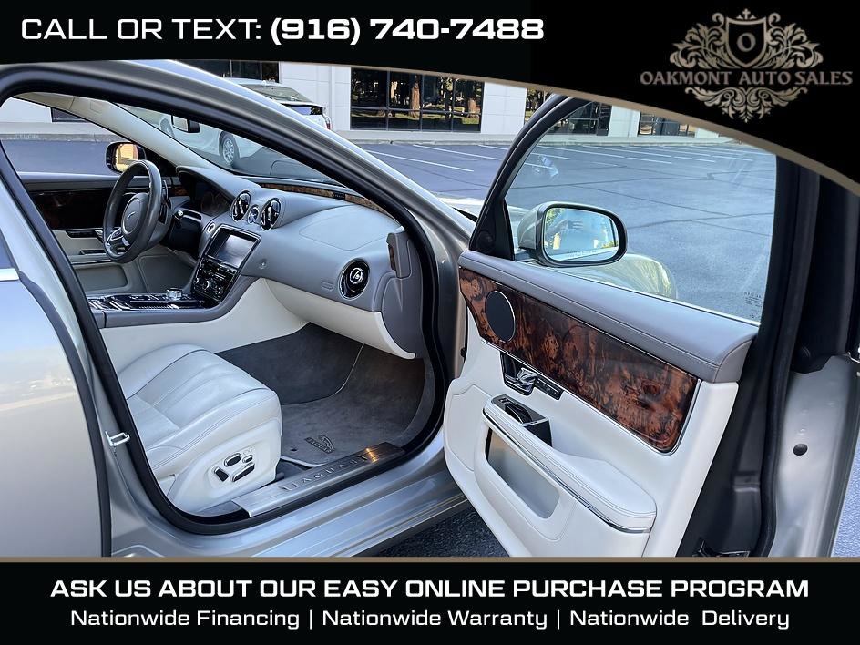 Used 2011 Jaguar XJ RWD image 12
