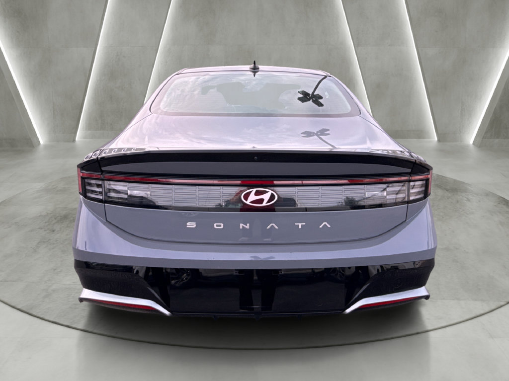 Used 2025 Hyundai Sonata SEL FWD image 4
