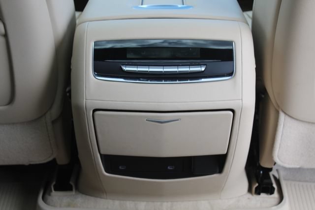 Used 2024 Cadillac Escalade Premium Luxury w/ Performance Package AWD/4WD image 21
