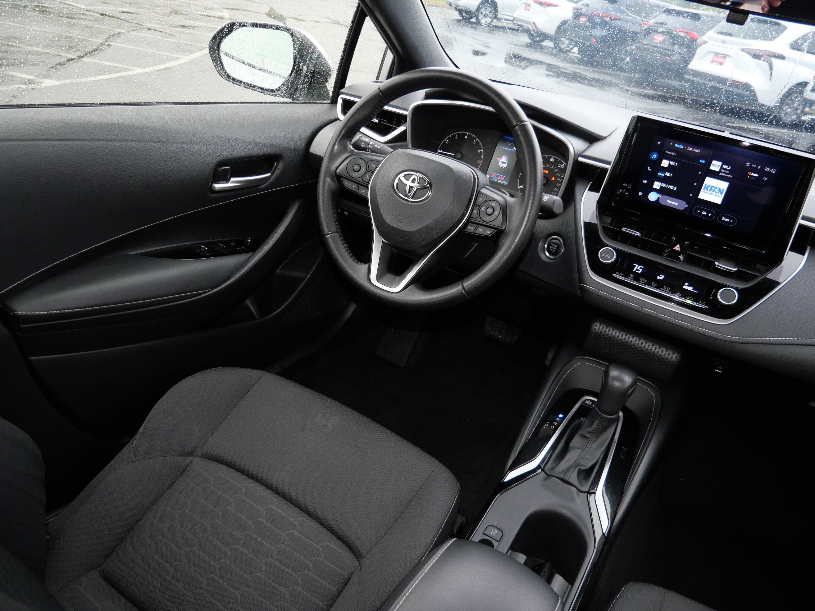 Certified 2025 Toyota Corolla SE FWD image 9