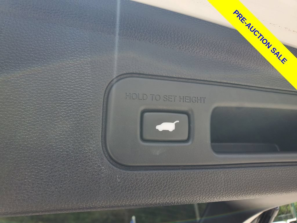 Used 2025 Acura MDX A-Spec AWD/4WD image 9