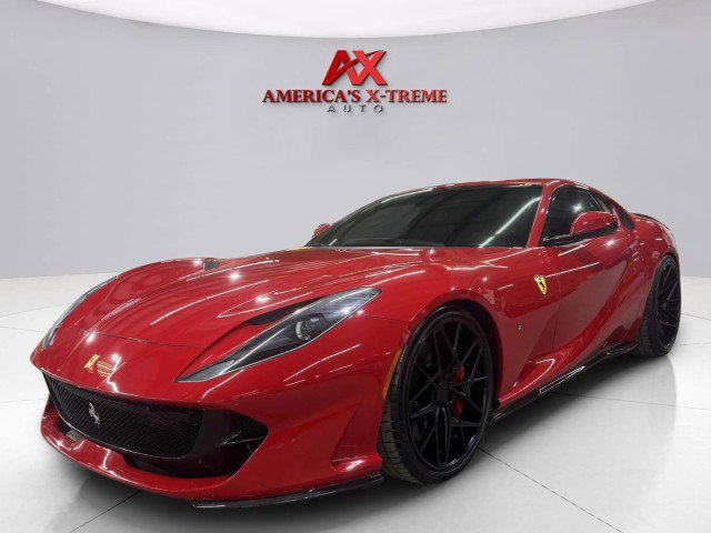 Used 2019 Ferrari 812 Superfast RWD image 3