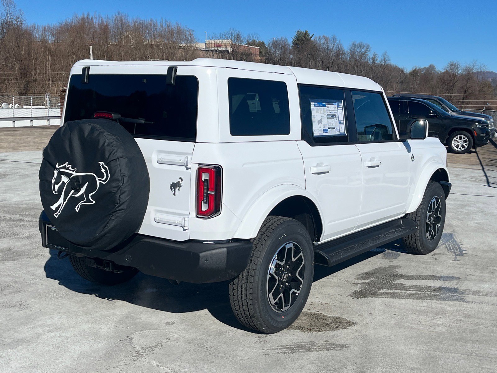 New 2025 Ford Bronco Outer Banks image 3