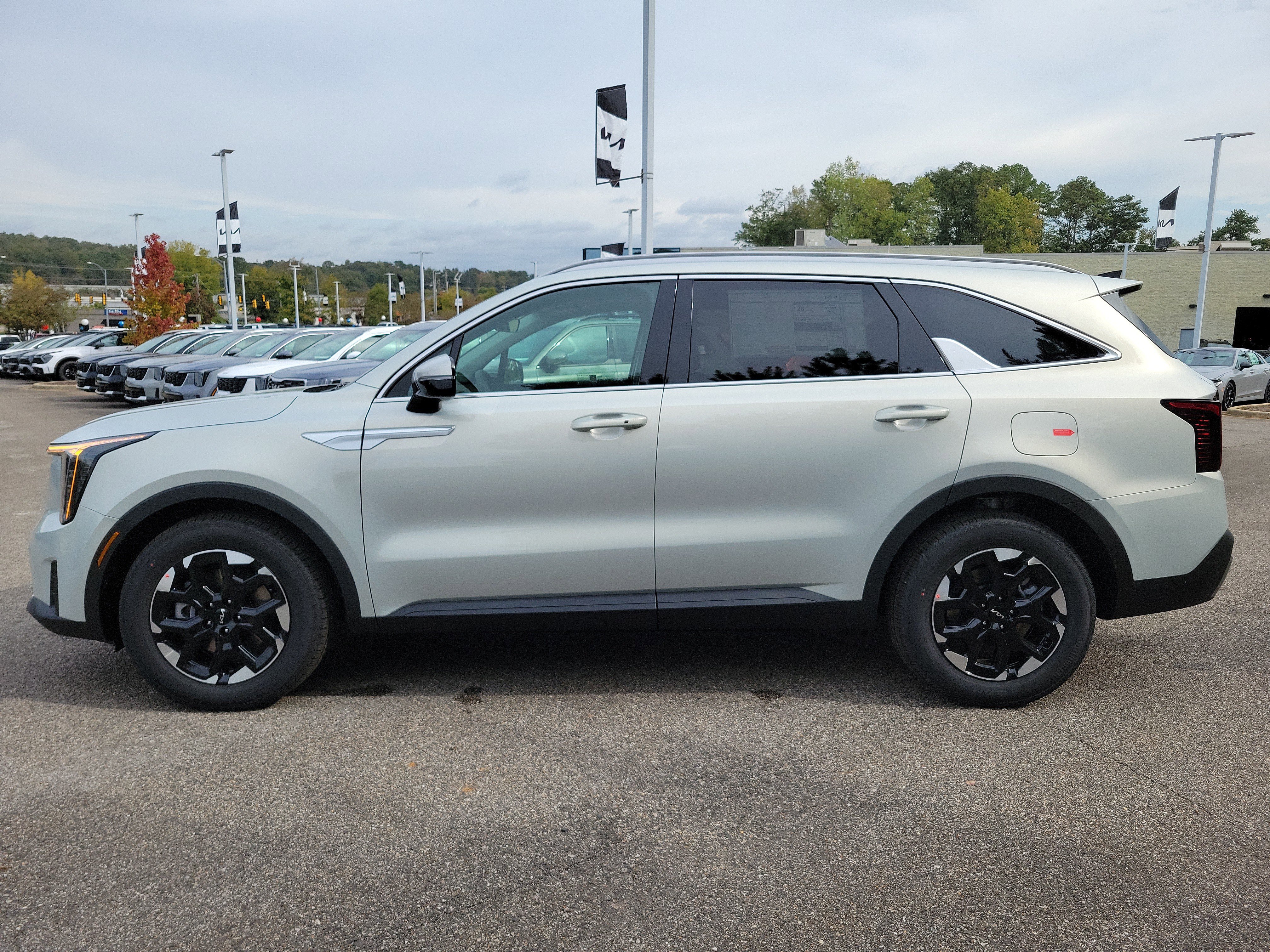 New 2026 Kia Sorento S image 22