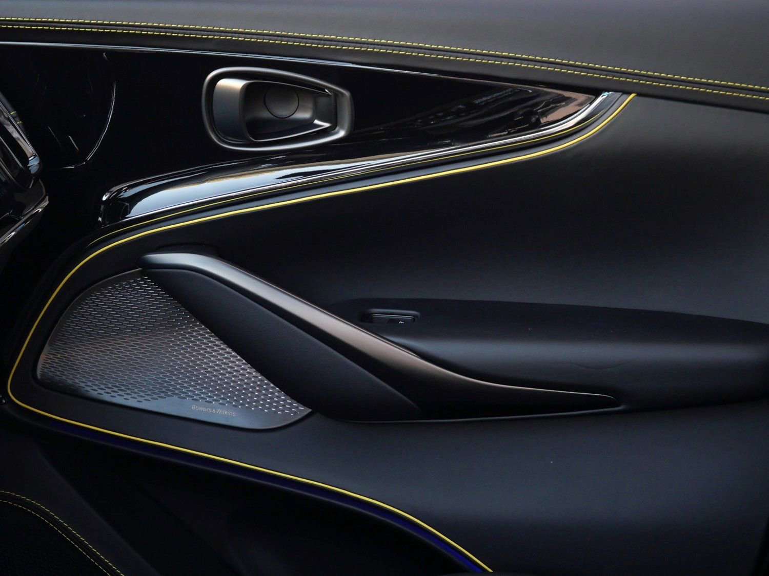 New 2026 Aston Martin DBX S AWD/4WD image 19