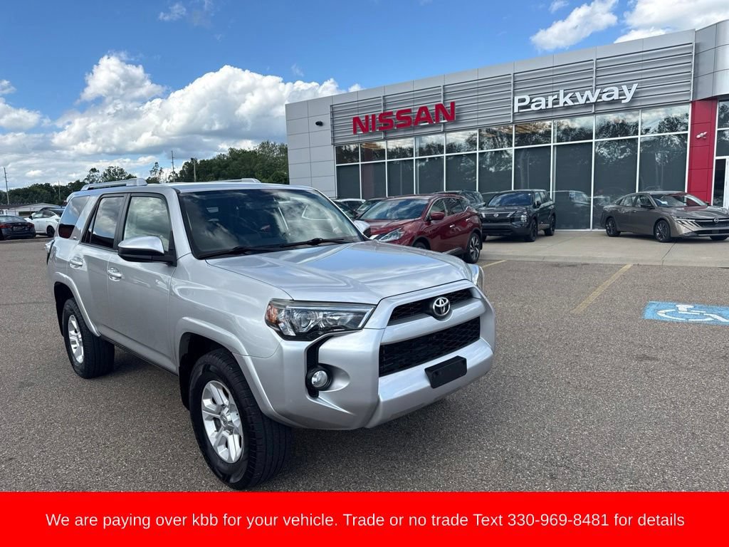 Used 2016 Toyota 4Runner SR5 AWD/4WD image 3