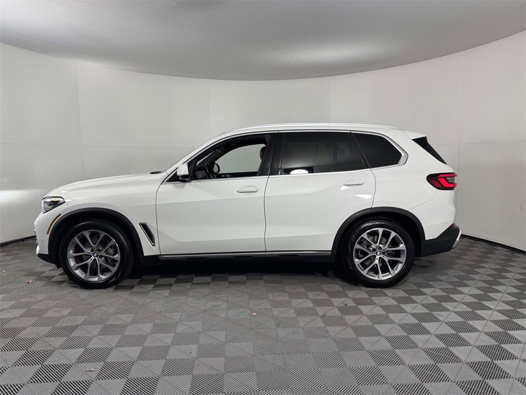 Used 2023 BMW X5 xDrive40i w/ Premium Package image 11