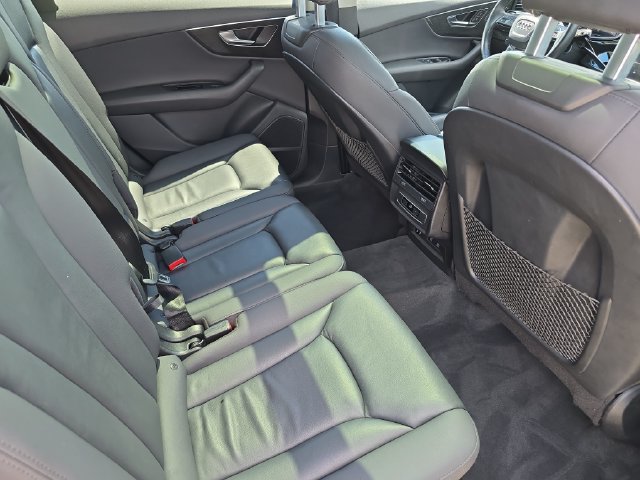 Used 2021 Audi Q7 2.0T Premium Plus w/ Premium Plus Package AWD/4WD image 13