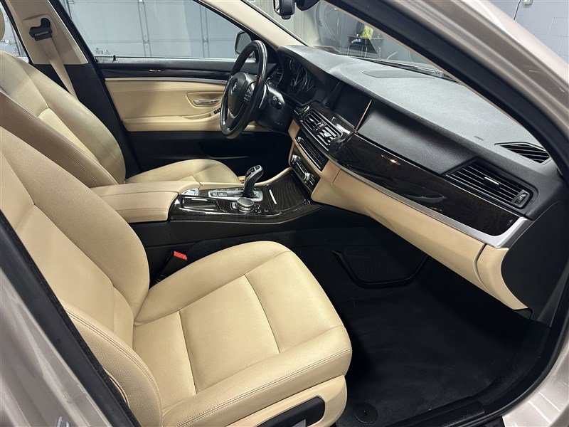 Used 2016 BMW 528i xDrive Sedan image 11