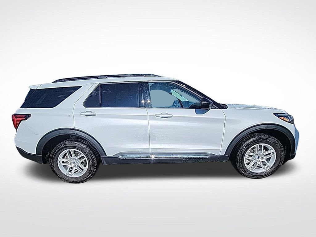 Certified 2025 Ford Explorer Active AWD/4WD image 9
