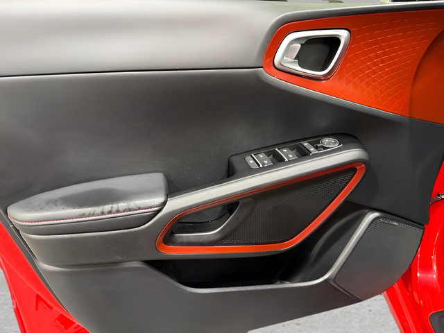 Used 2020 Kia Soul GT-Line Turbo FWD image 9