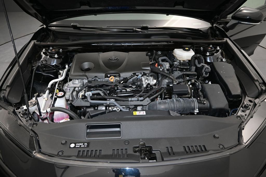 Used 2025 Toyota Camry SE w/ Convenience Package FWD image 12