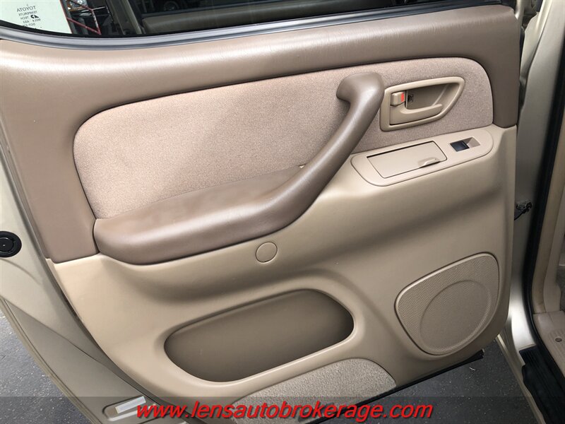 Used 2004 Toyota Tundra SR5 w/ Towing Pkg RWD image 14