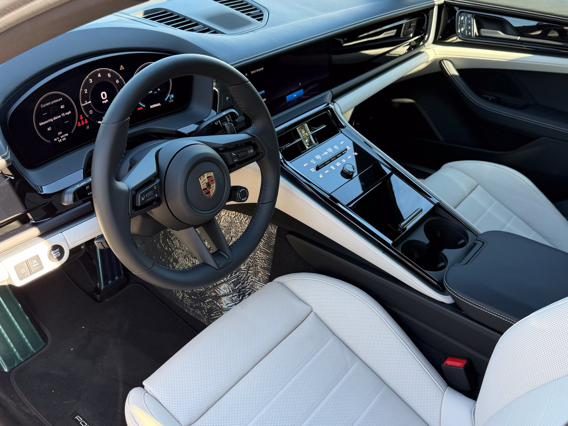 New 2026 Porsche Panamera 4 AWD/4WD image 4