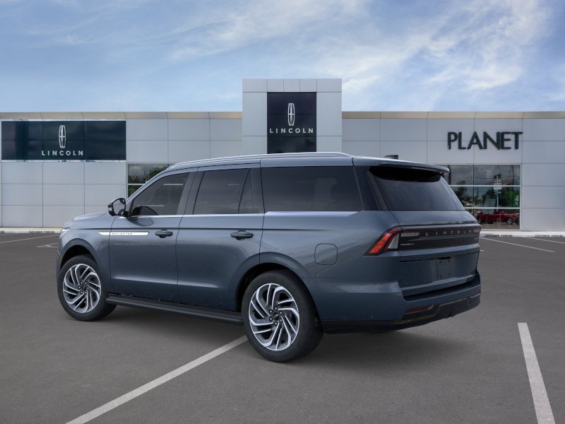 New 2026 Lincoln Navigator Premiere AWD/4WD image 4