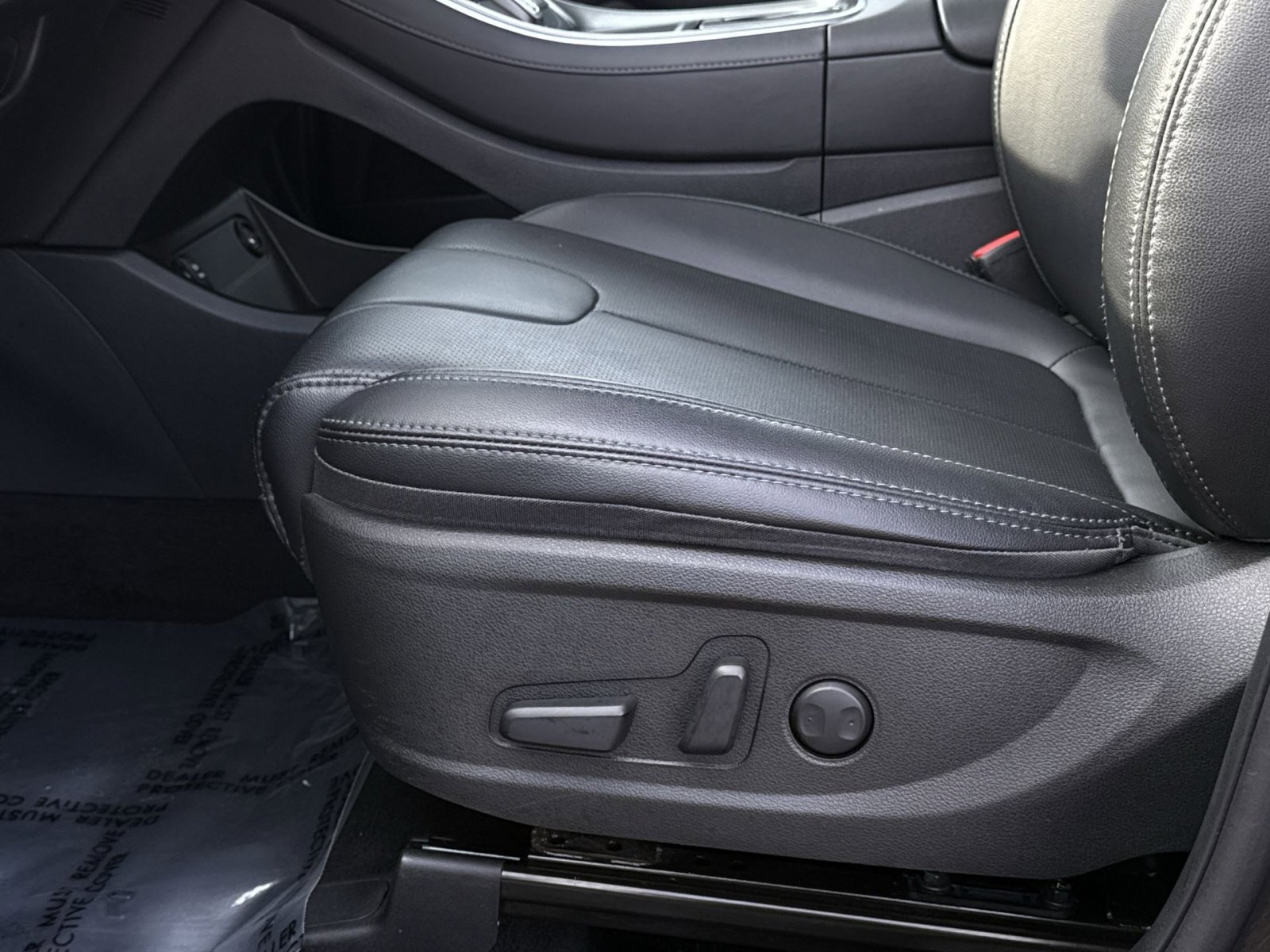 Certified 2023 Hyundai Santa Fe SEL Premium image 14