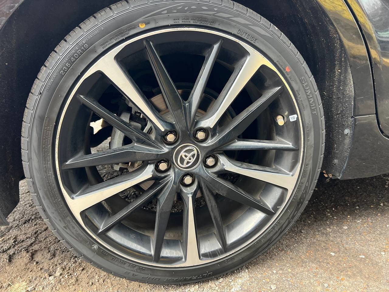 Used 2018 Toyota Camry XSE image 29