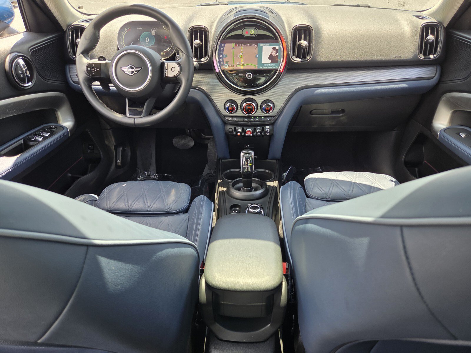Used 2024 MINI Cooper Countryman S w/ Premium Package FWD image 13