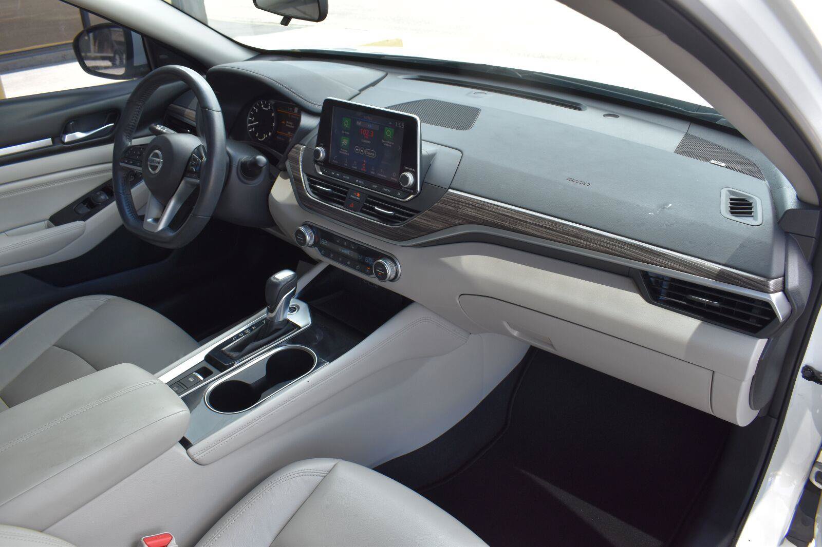 Used 2022 Nissan Altima 2.5 SL AWD/4WD image 44