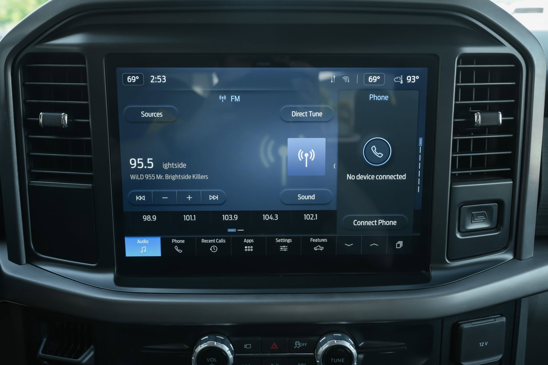 Used 2025 Ford F150 XLT w/ Equipment Group 301A Standard image 12