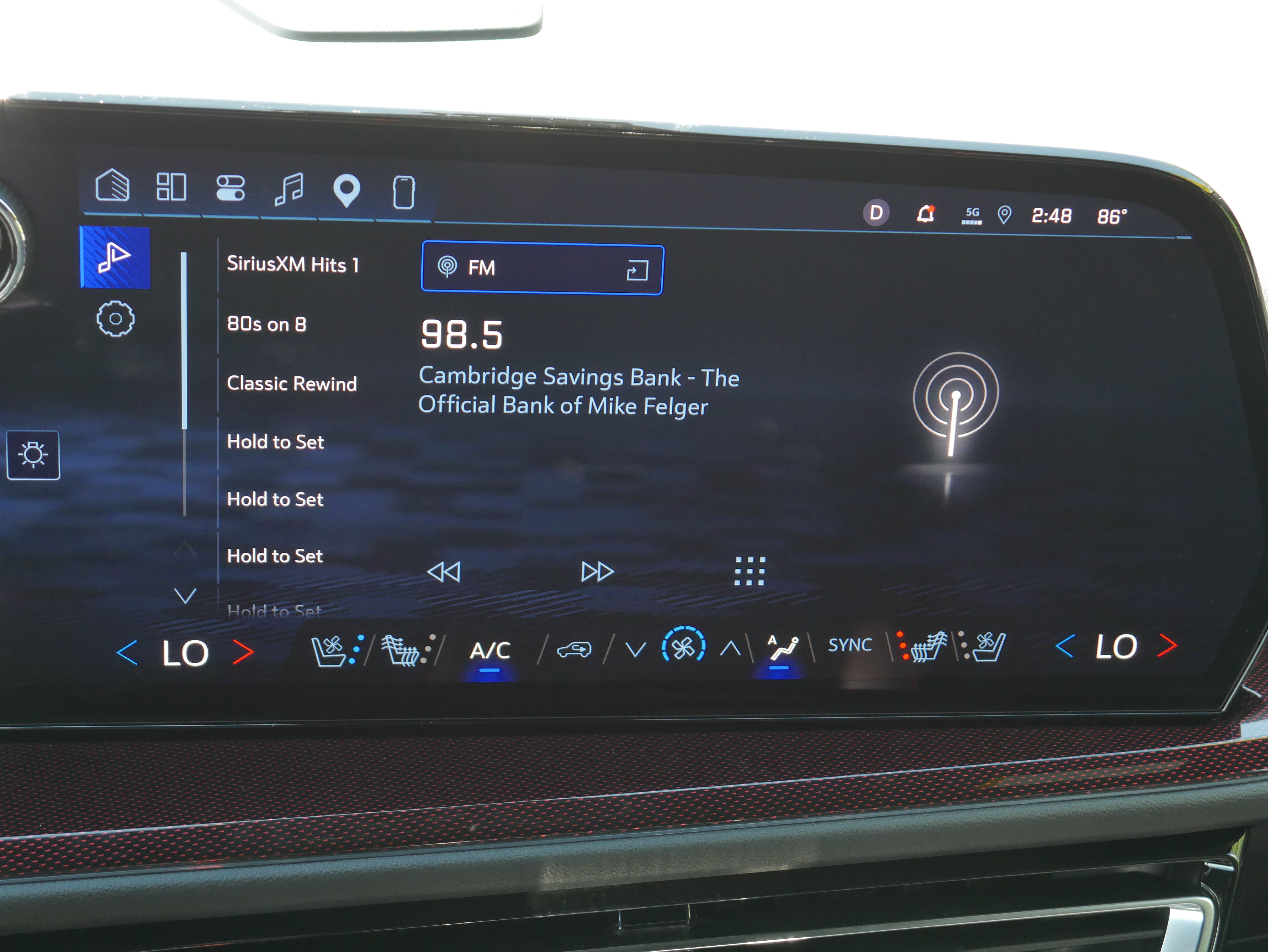 Certified 2026 Chevrolet Traverse RS AWD/4WD image 21