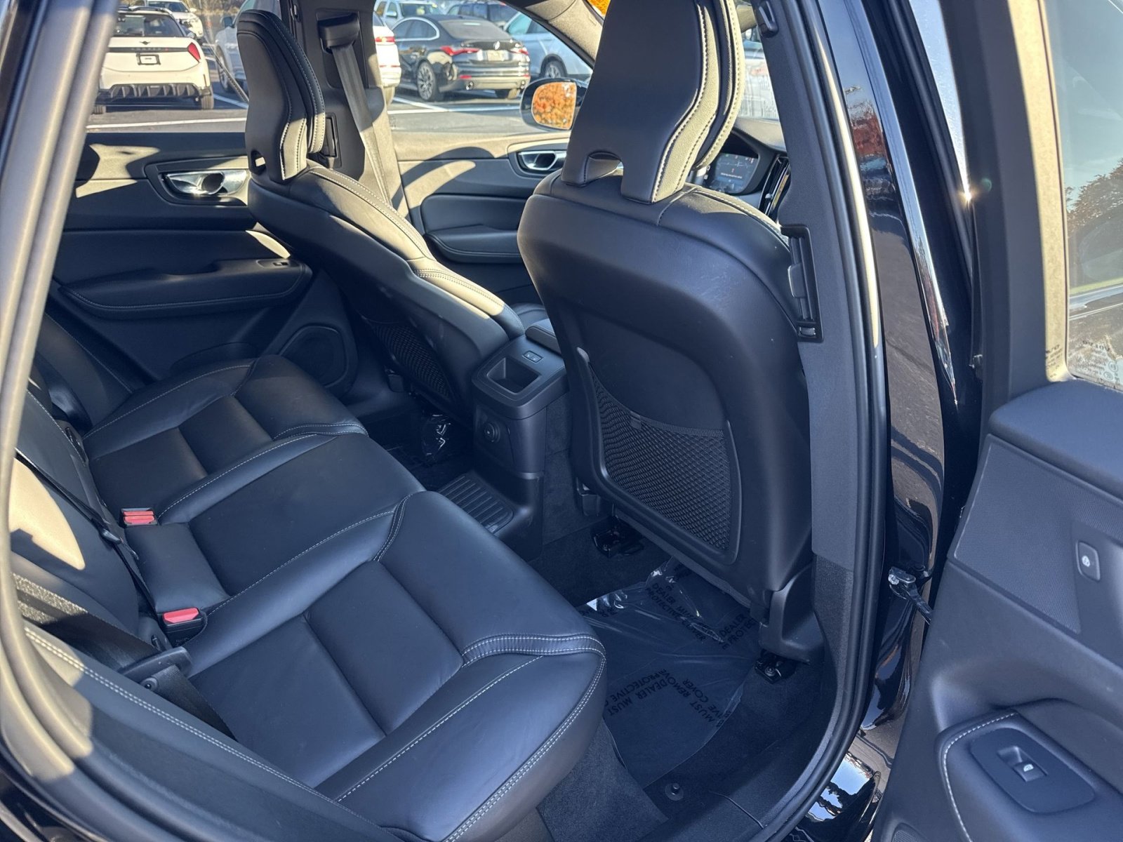 Used 2024 Volvo XC60 T8 Ultimate w/ Protection Package Premier image 32