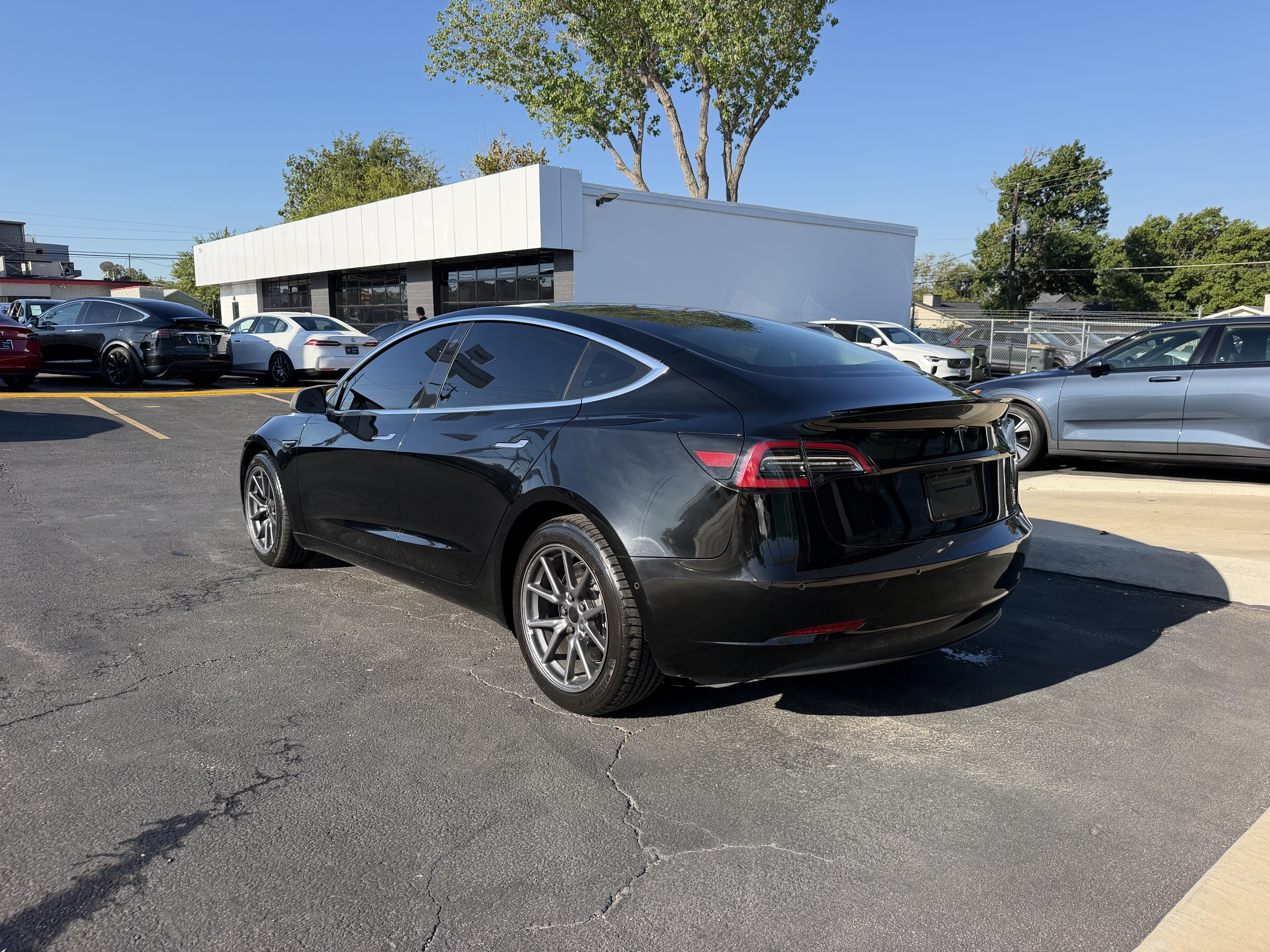 Used 2020 Tesla Model 3 Standard Range Plus RWD image 4