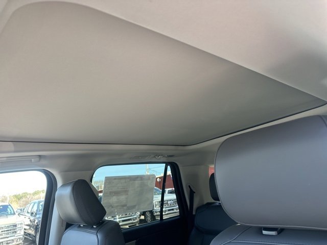 New 2025 Ford Expedition Active image 15