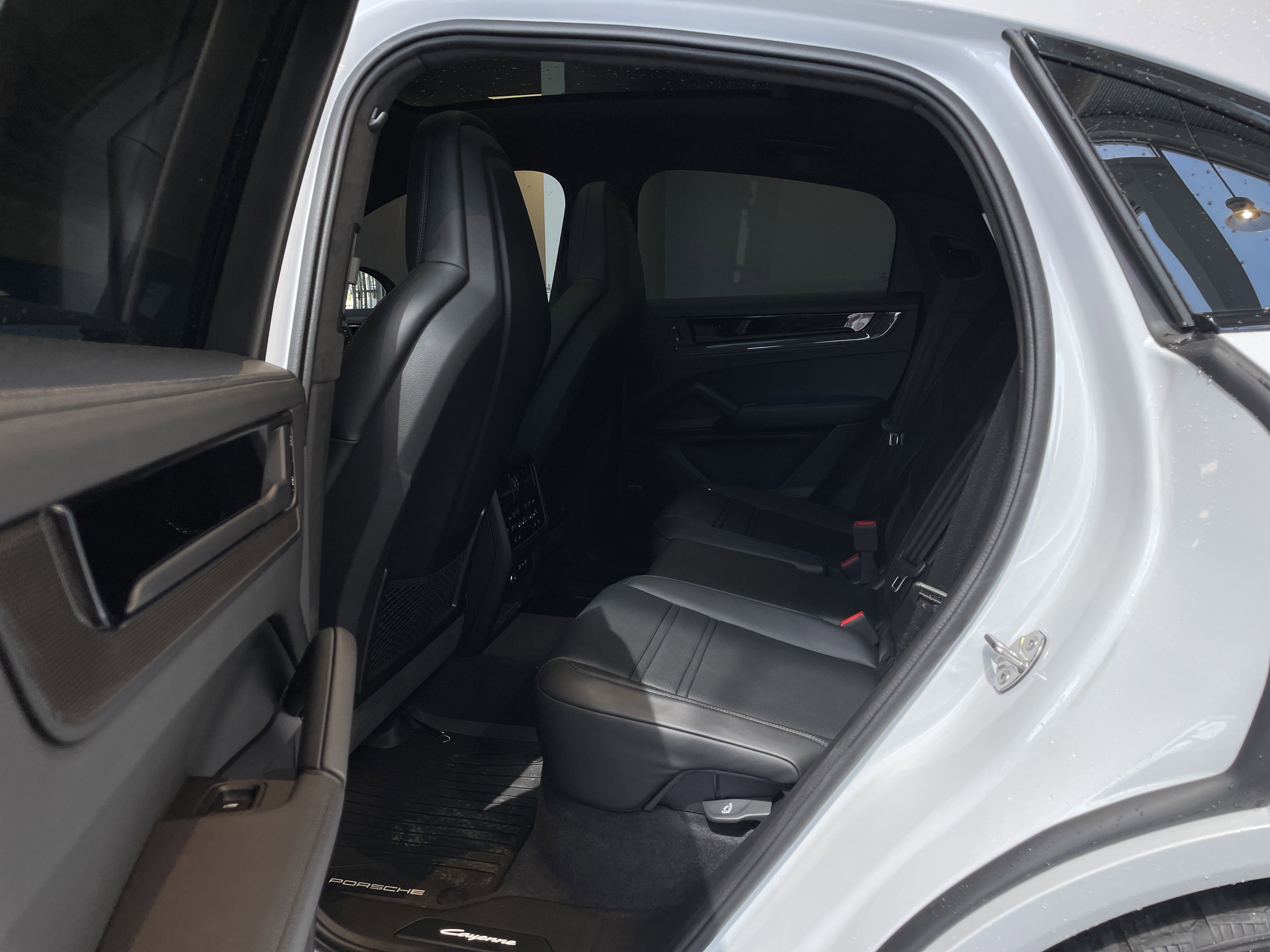 Used 2026 Porsche Cayenne GTS image 34