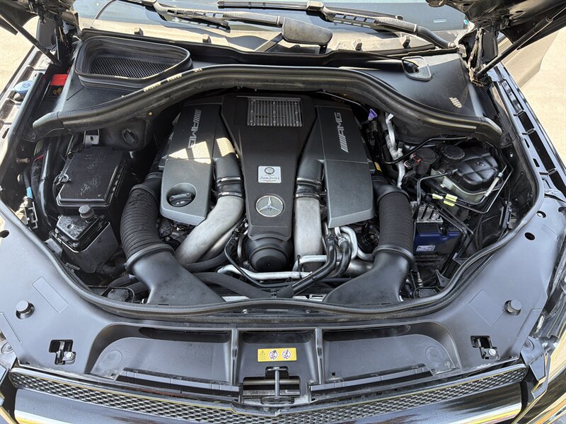 Used 2015 Mercedes-Benz GL 63 AMG 4MATIC image 42