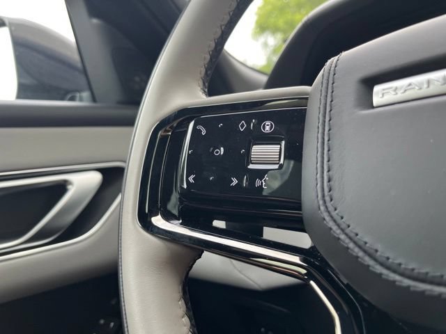 Used 2026 Land Rover Range Rover Velar Dynamic SE AWD/4WD image 40