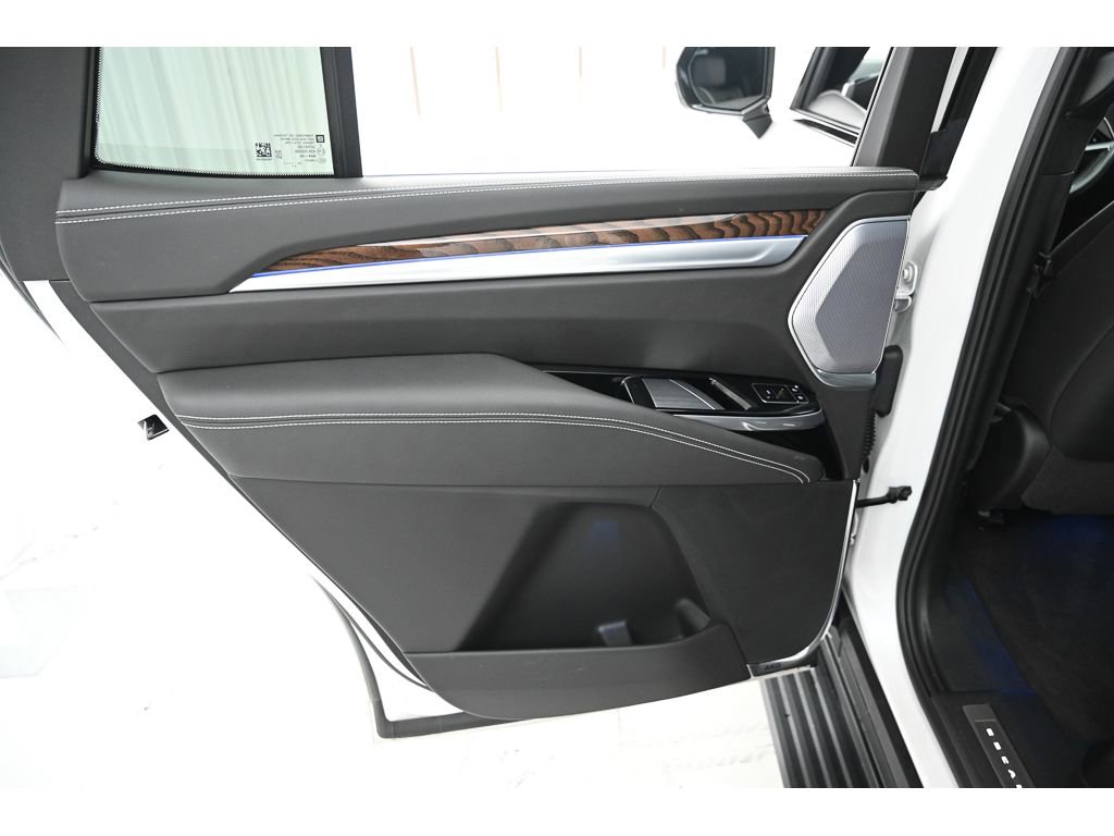 Used 2025 Cadillac Escalade Sport Platinum image 22