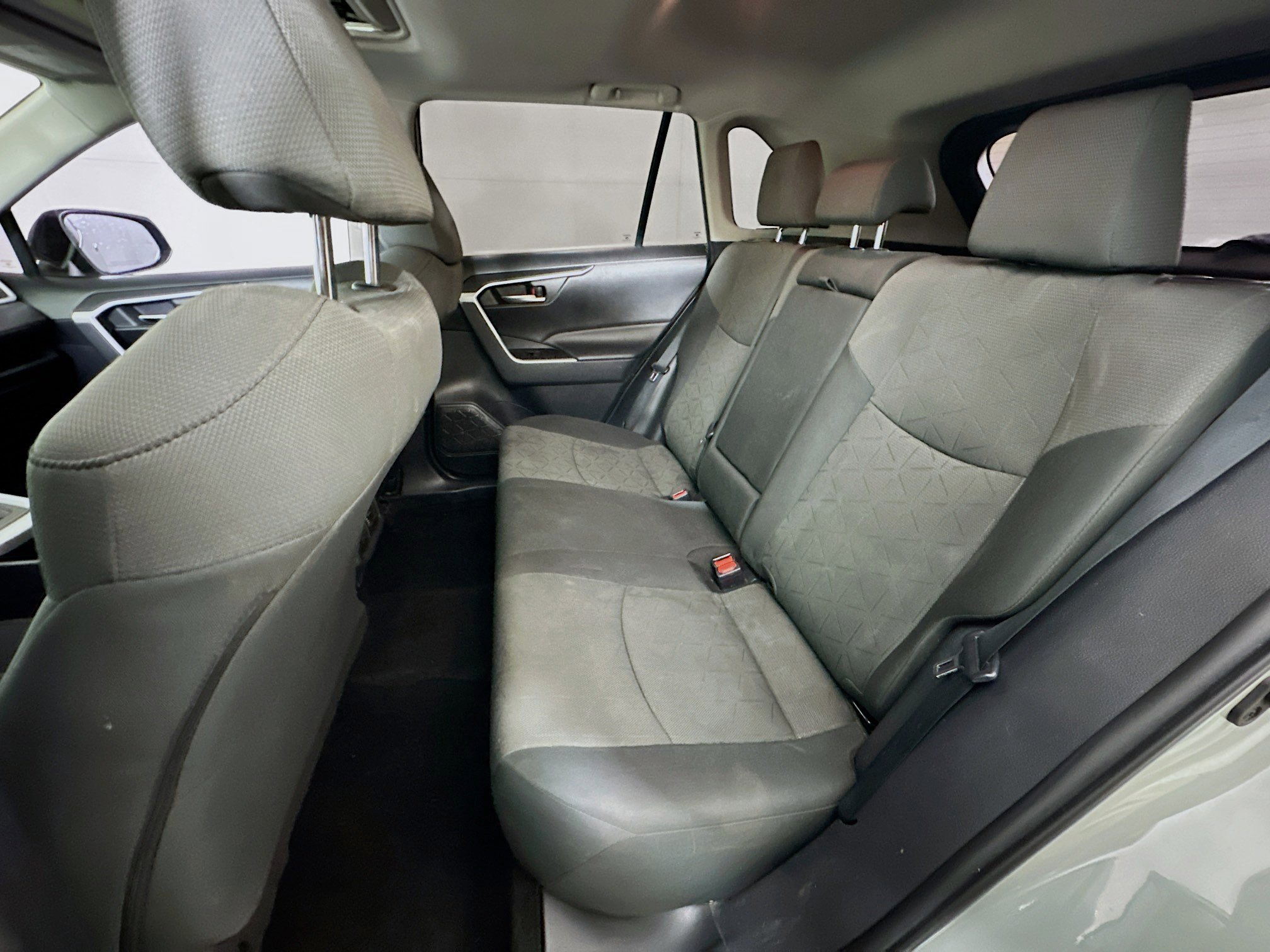 Used 2021 Toyota RAV4 XLE w/ Convenience Package image 26