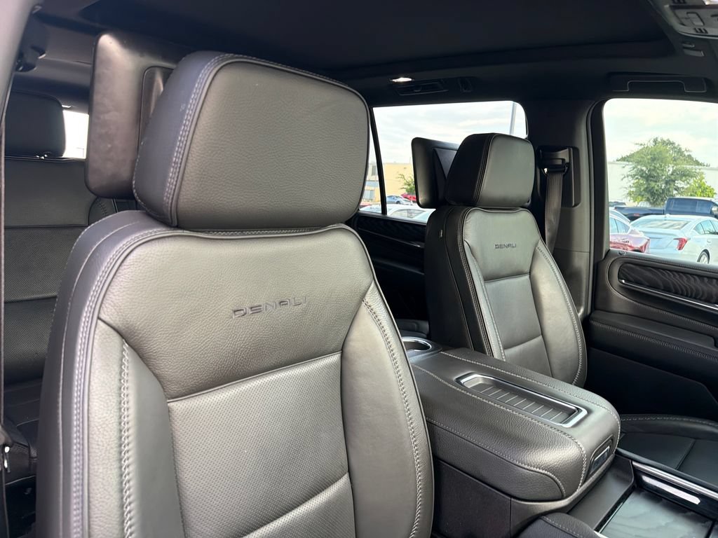Used 2024 GMC Yukon XL Denali w/ Advanced Technology Package AWD/4WD image 42