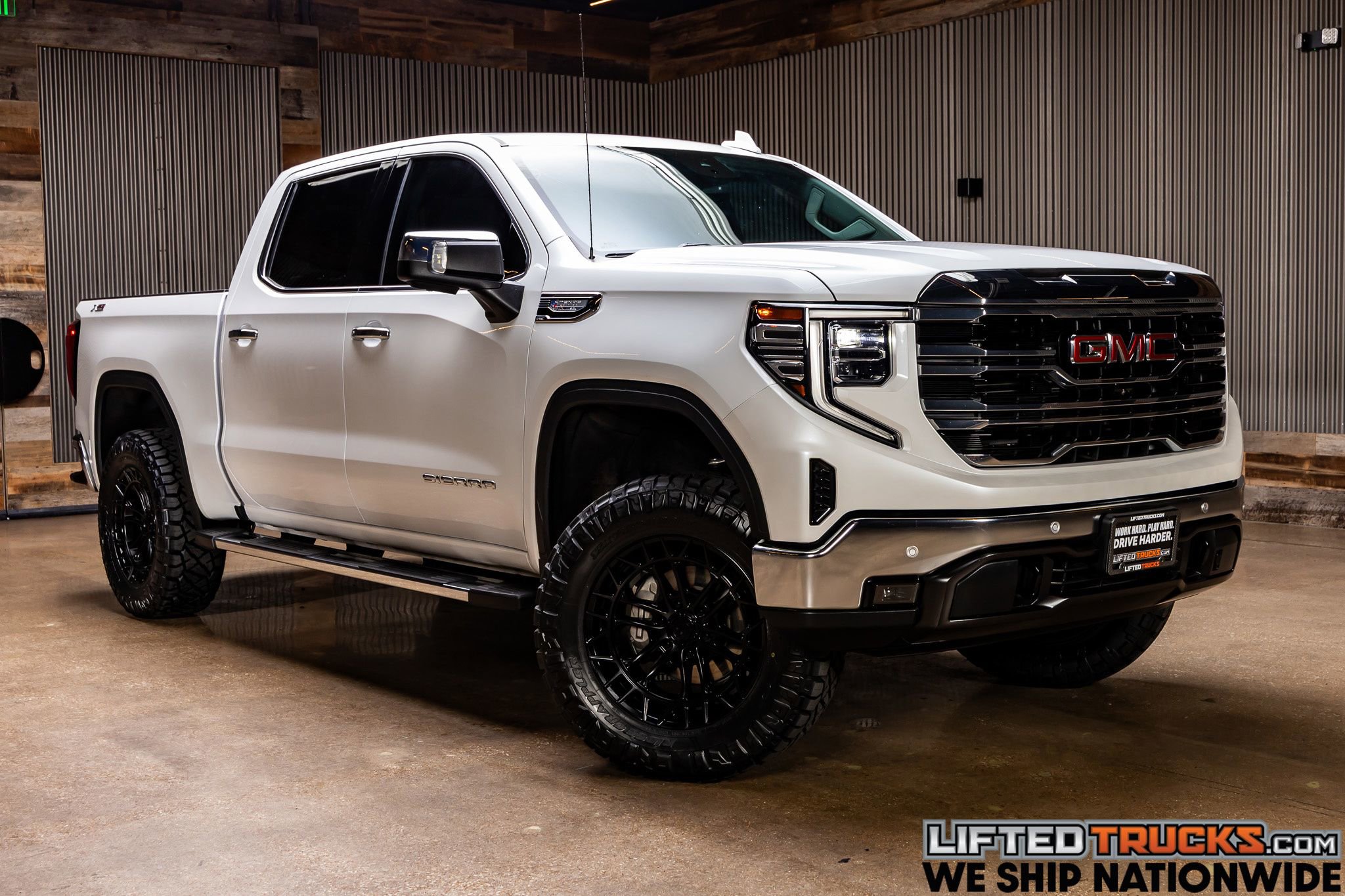 Used 2023 GMC Sierra 1500 SLT AWD/4WD image 1