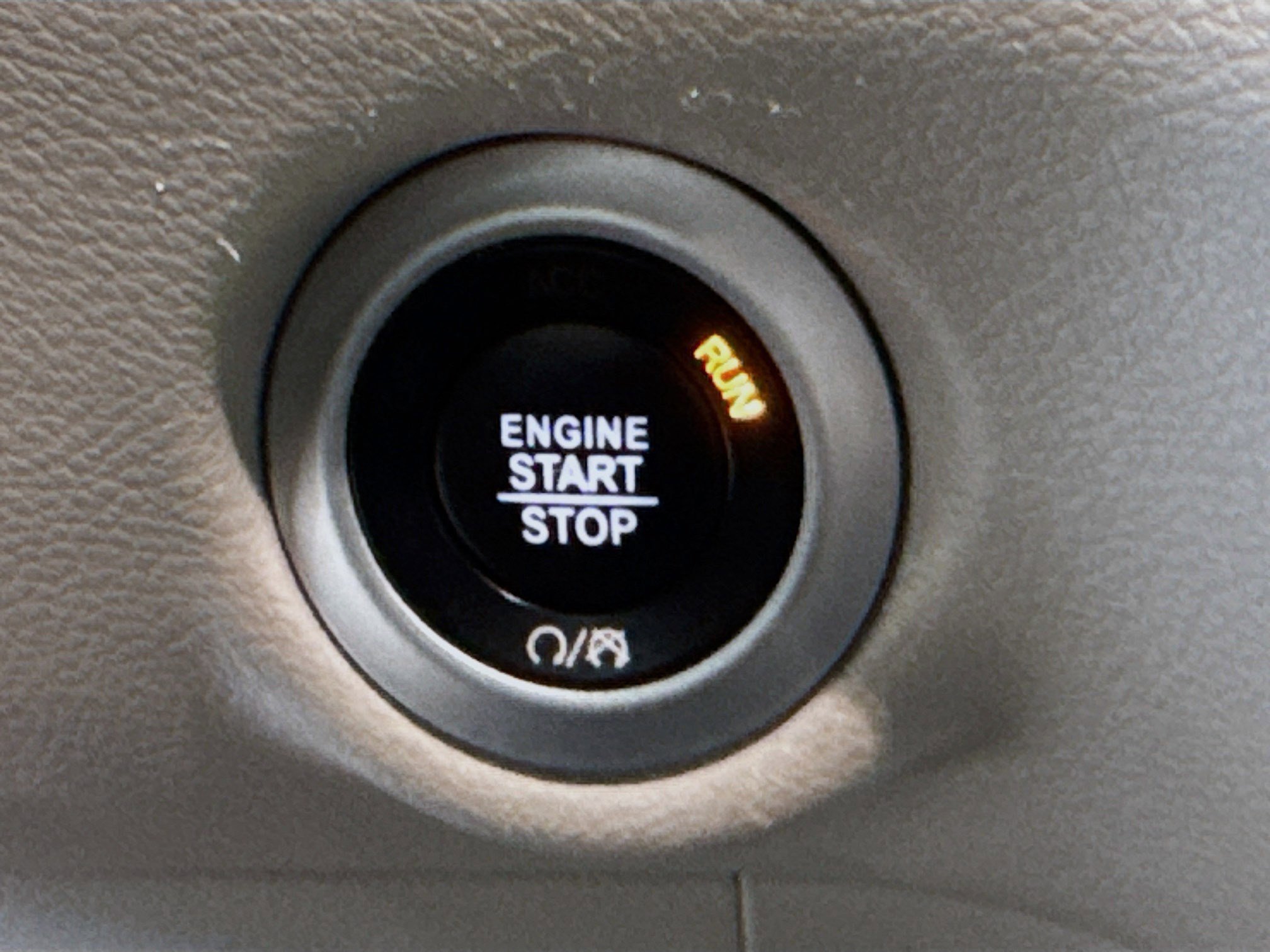 Used 2022 Chrysler Voyager LX FWD image 21