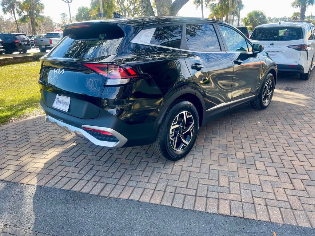 Used 2025 Kia Sportage LX image 6