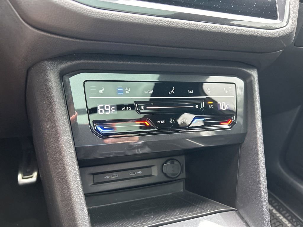 Used 2022 Volkswagen Tiguan SEL R-Line image 37